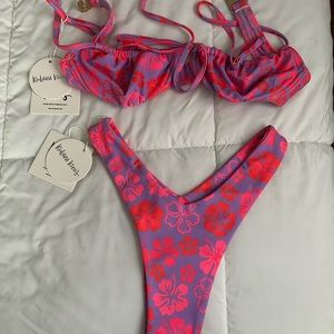 Kulani Kinis- cherry berry- new with tags- XS